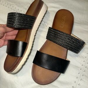Women’s size 10 J/SLIDES Black and Brown Woven Sandals.